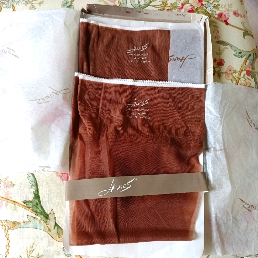 TWO PAIRS OF UNWORN VINTAGE "HANES" WALKING SHEER ALL NYLON STOCKINGS. SZ 9